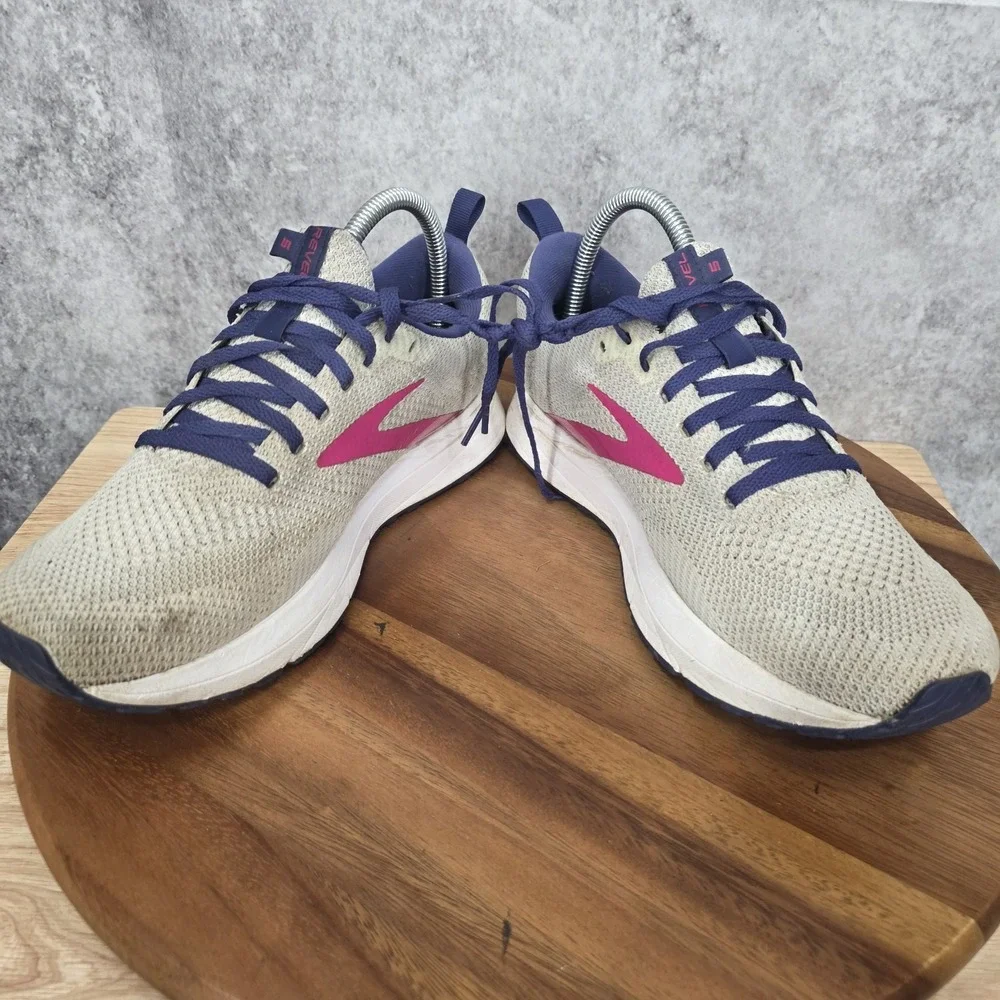 Brooks Revel‎ 5 Running Shoes Womens 9 B White Sneakers Trainers 1203611B193